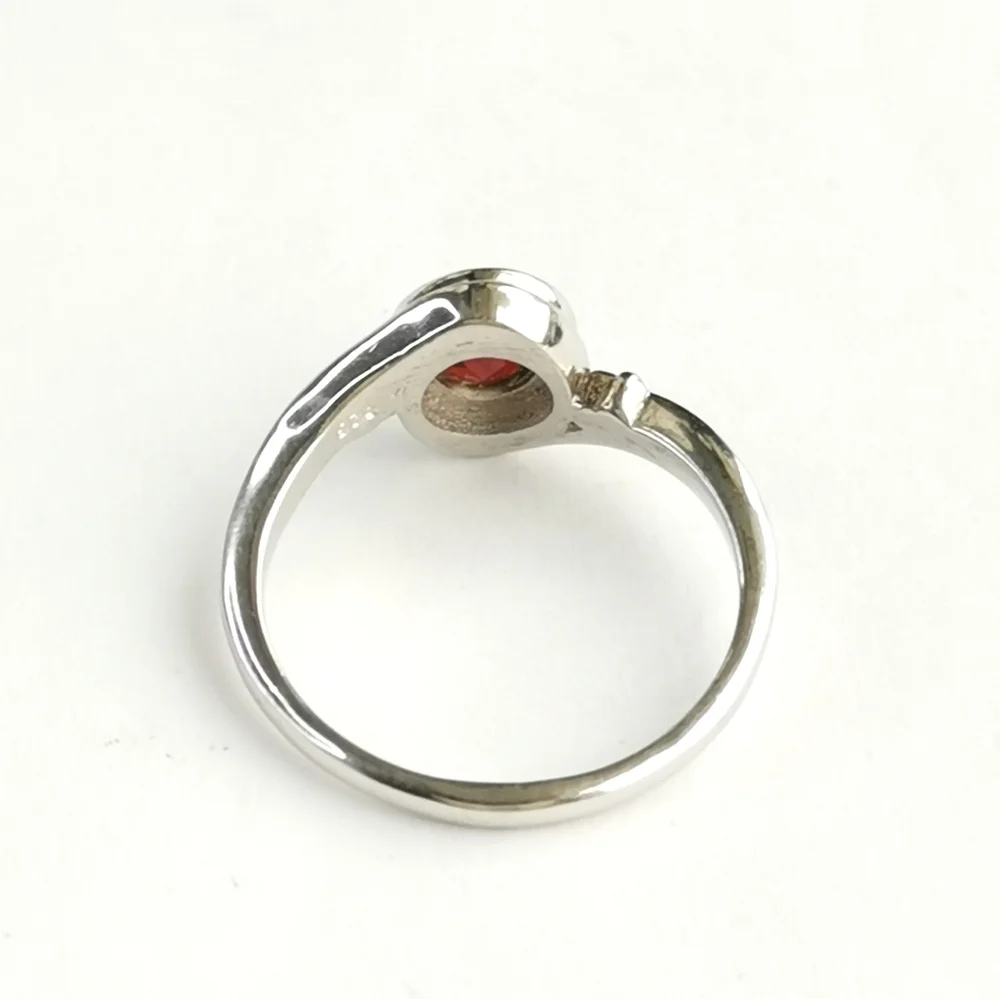 Sterling silver garnet gemstone ring size 8